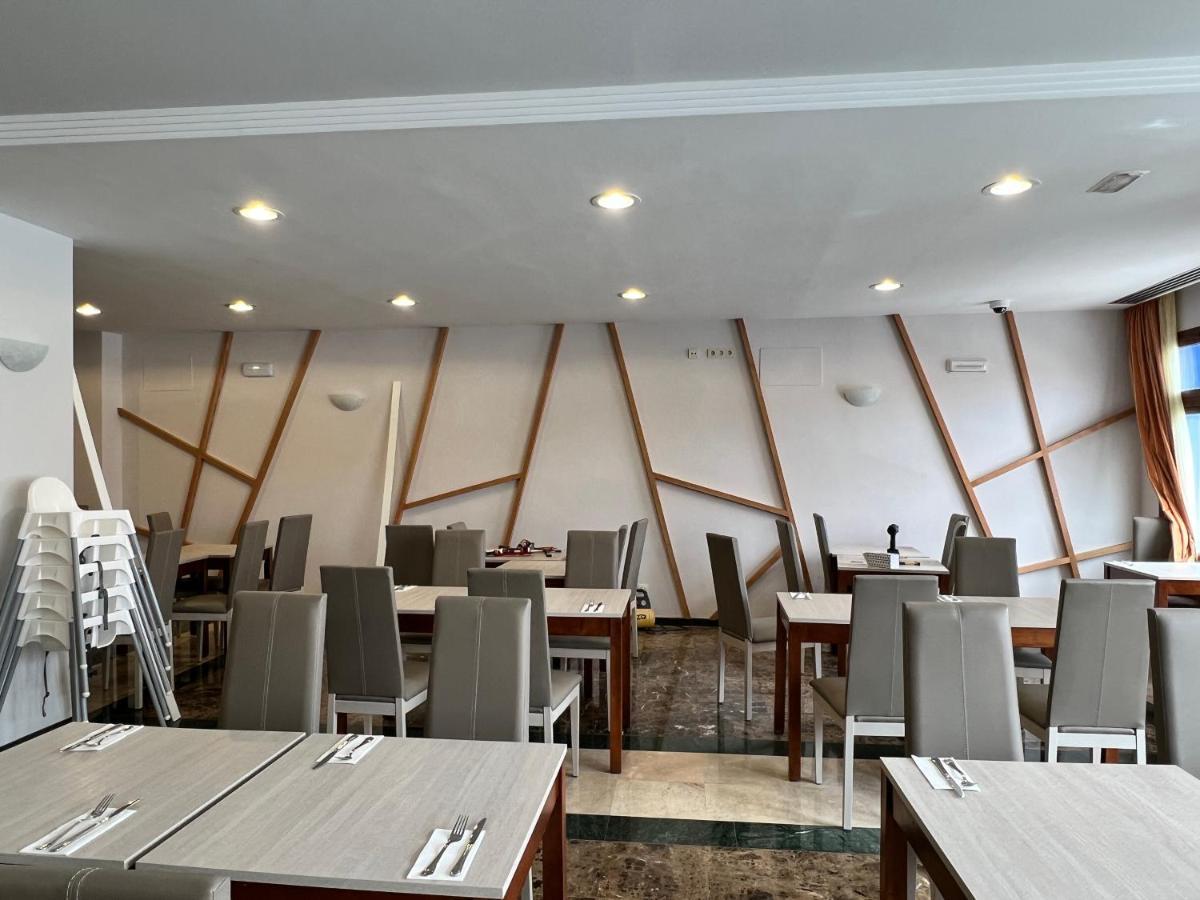 Perla Marina Hotel Nerja Bagian luar foto