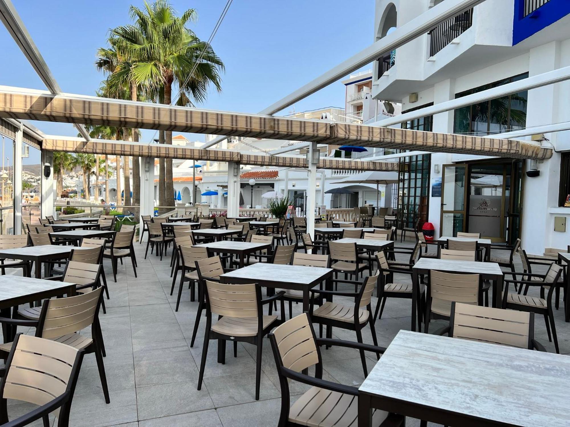 Perla Marina Hotel Nerja Bagian luar foto