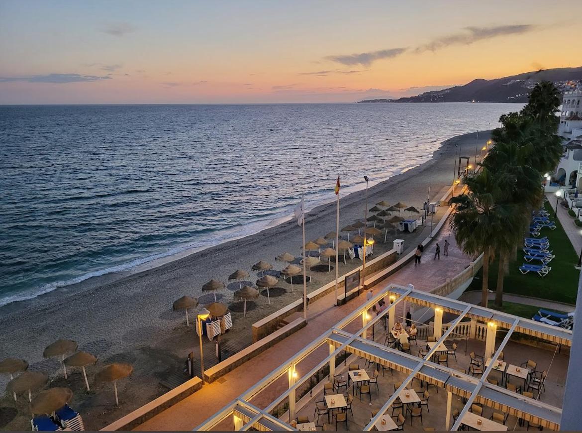 Perla Marina Hotel Nerja Bagian luar foto