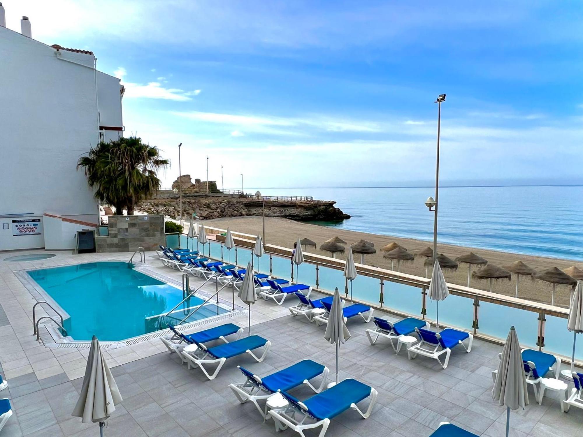 Perla Marina Hotel Nerja Bagian luar foto