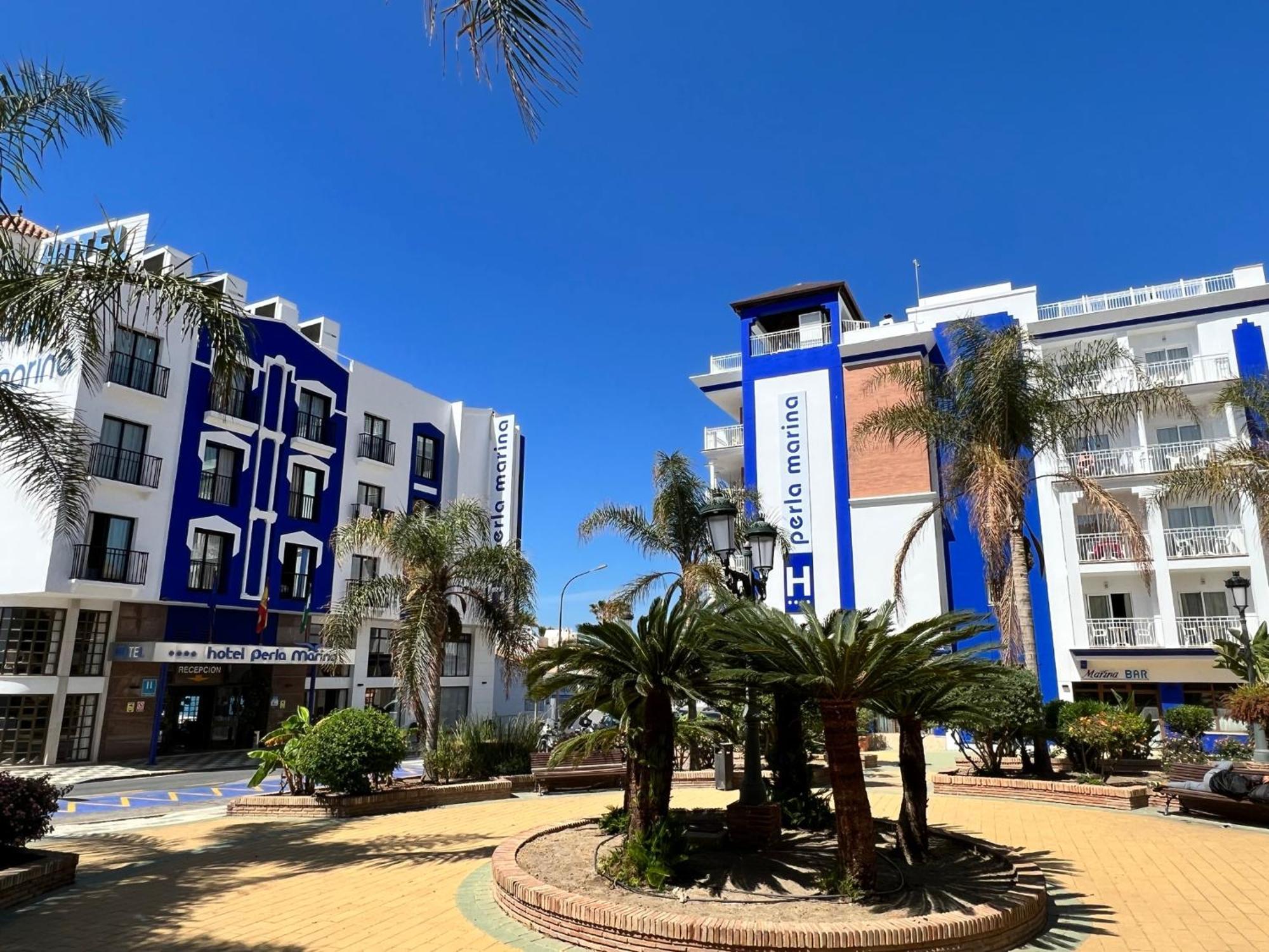 Perla Marina Hotel Nerja Bagian luar foto