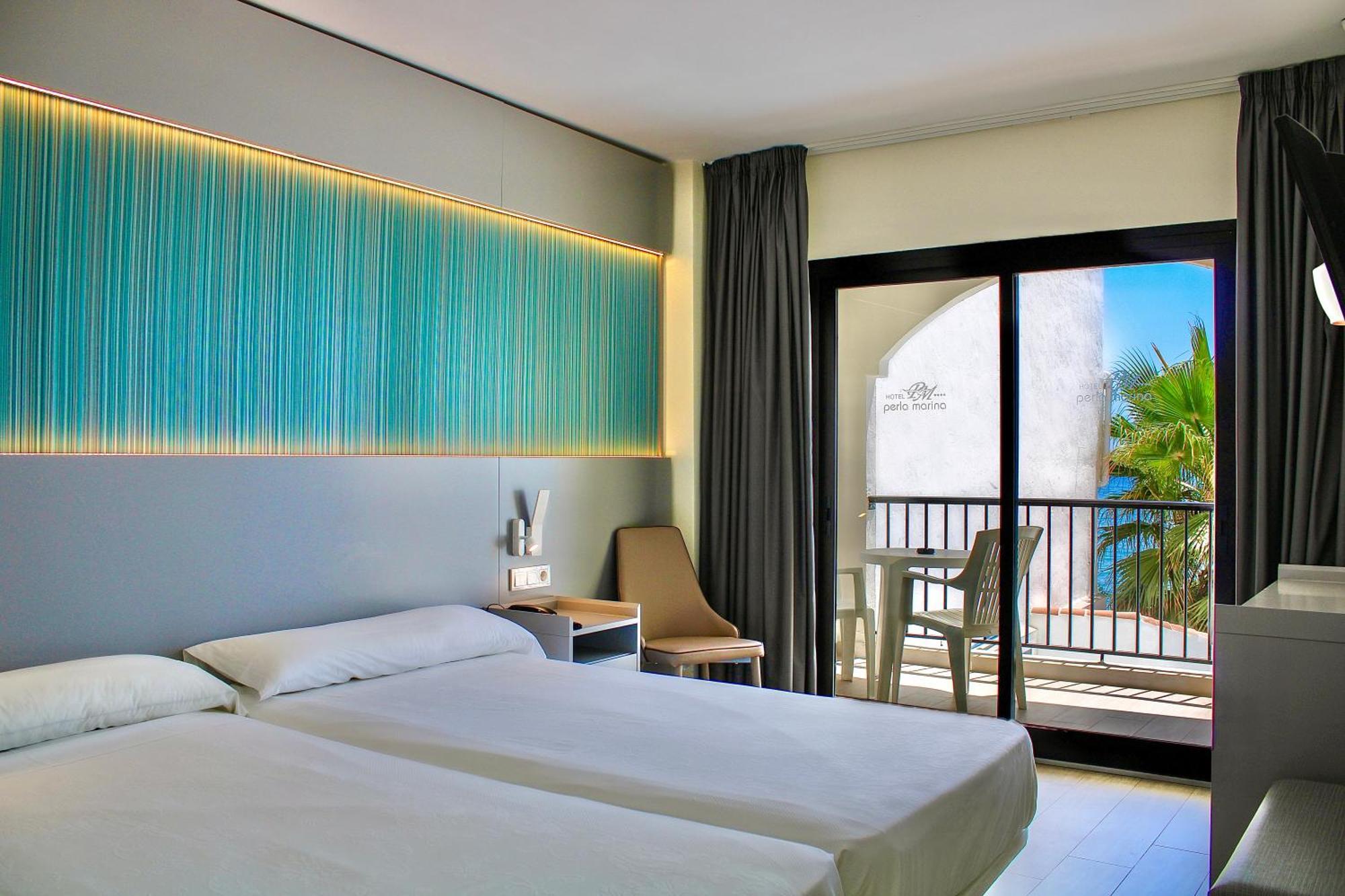 Perla Marina Hotel Nerja Bagian luar foto