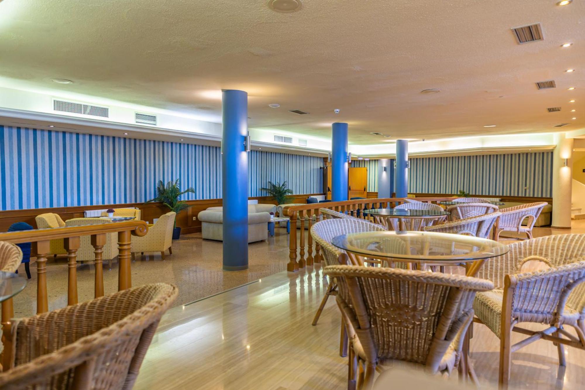 Perla Marina Hotel Nerja Bagian luar foto