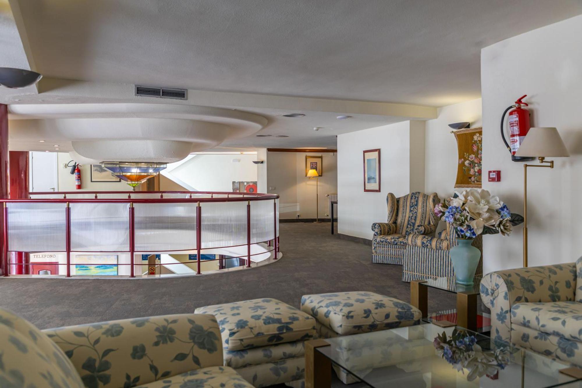 Perla Marina Hotel Nerja Bagian luar foto