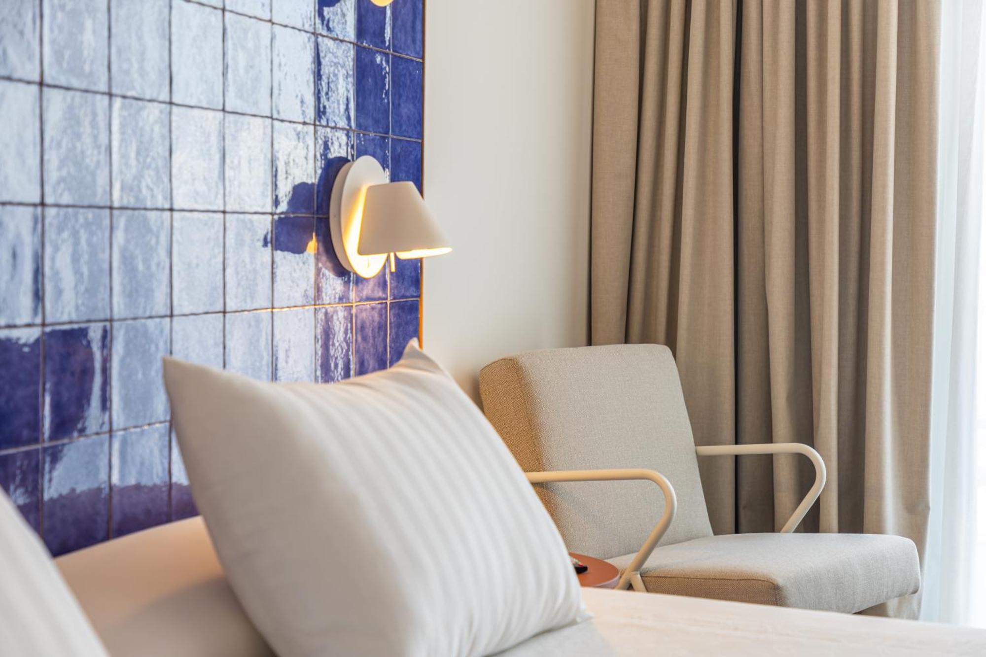 Perla Marina Hotel Nerja Bagian luar foto