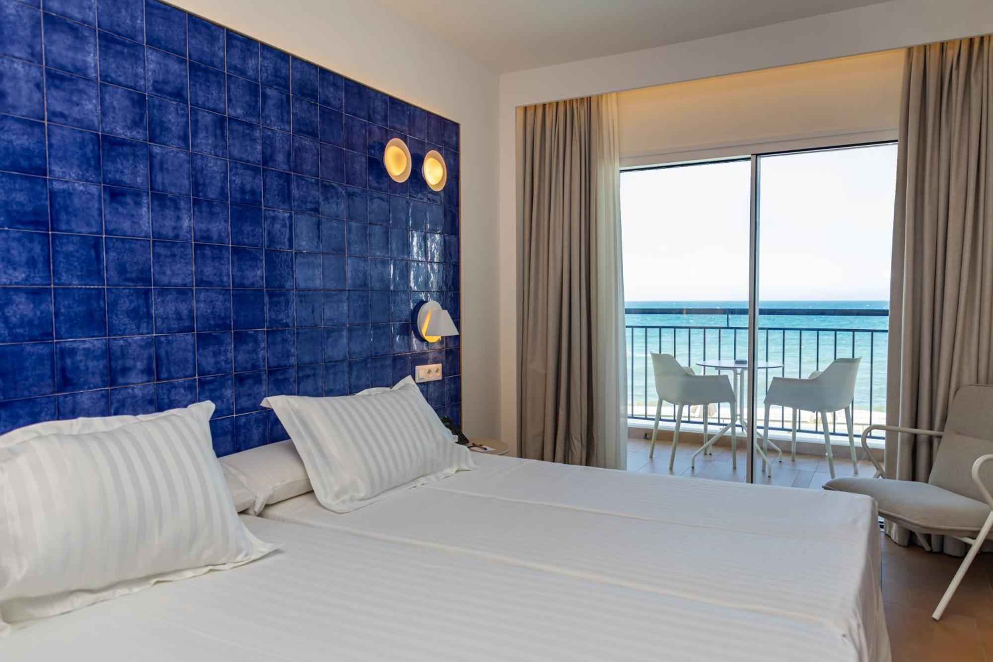 Perla Marina Hotel Nerja Bagian luar foto