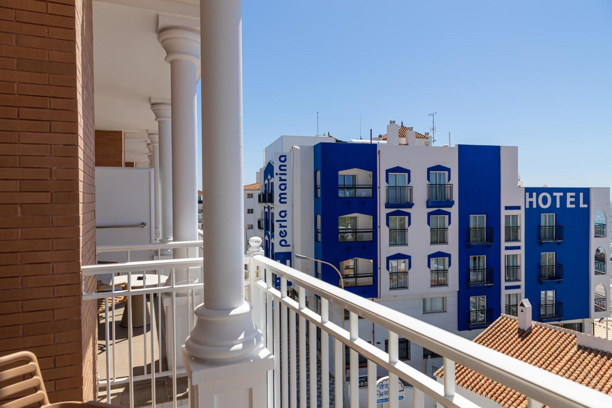 Perla Marina Hotel Nerja Bagian luar foto