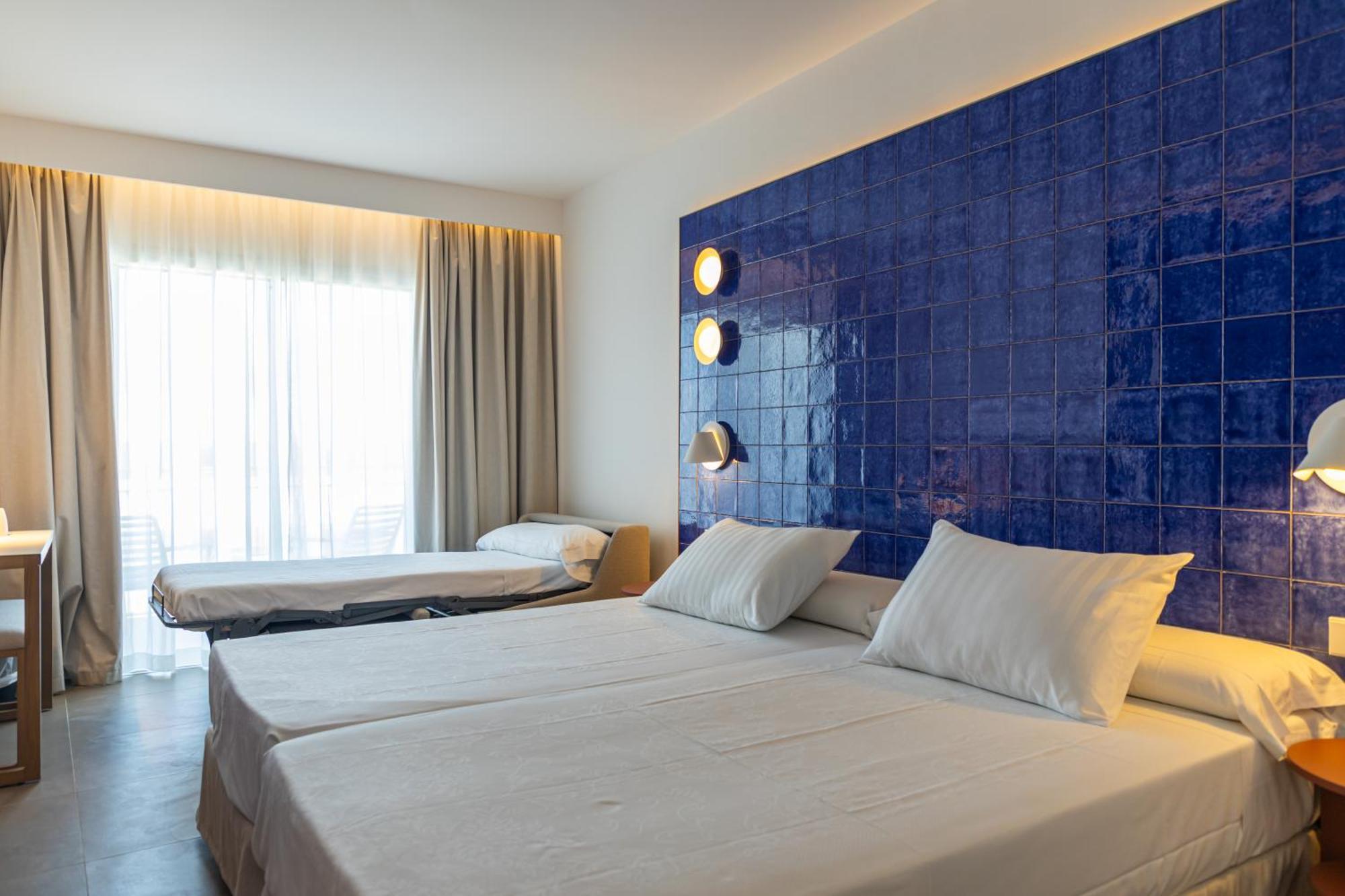 Perla Marina Hotel Nerja Bagian luar foto