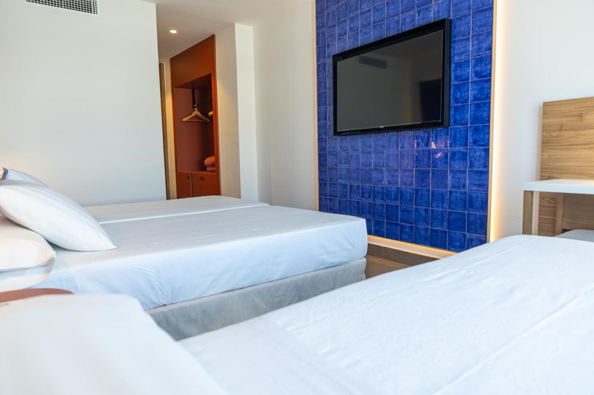 Perla Marina Hotel Nerja Bagian luar foto
